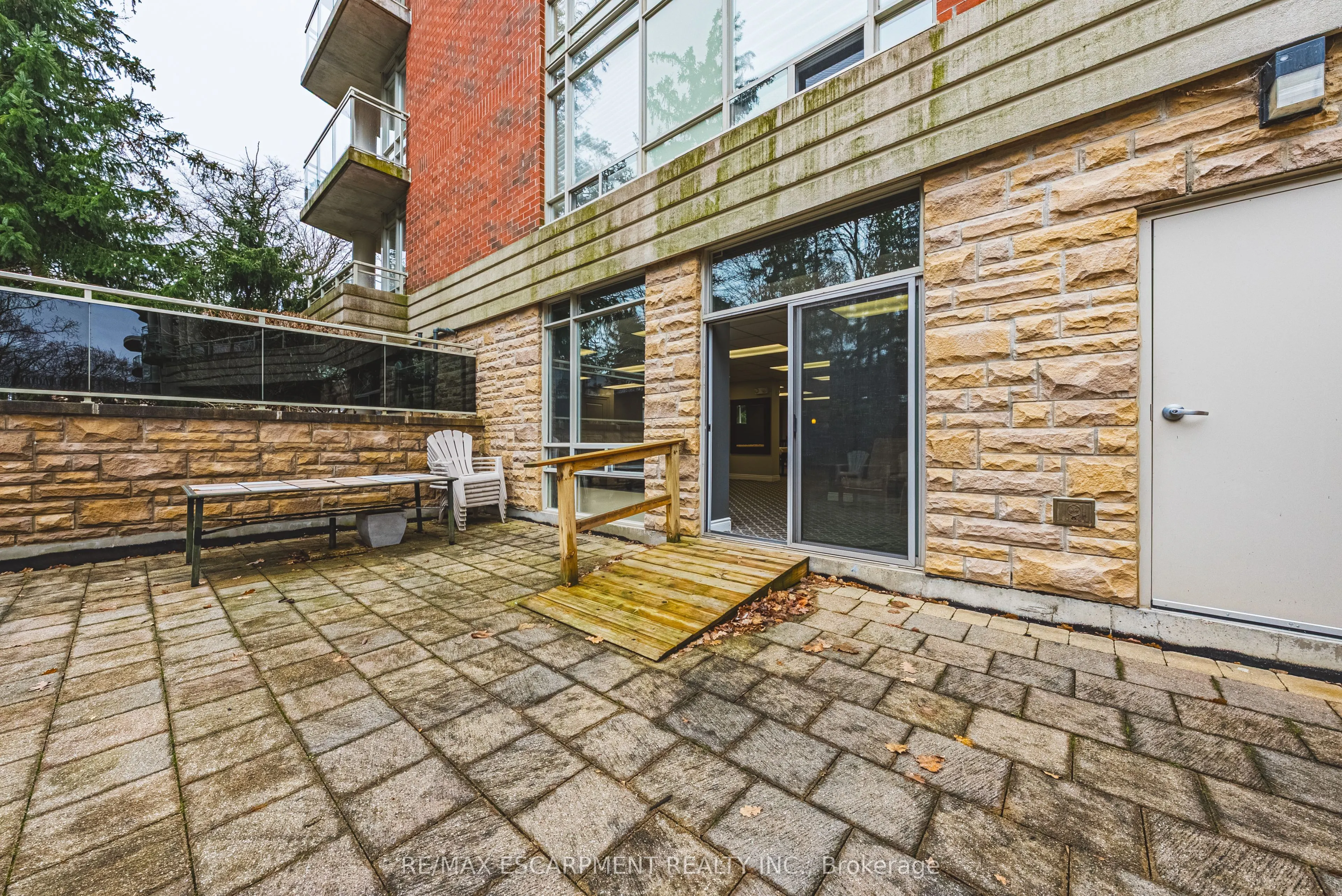 125 Wilson Street W #107