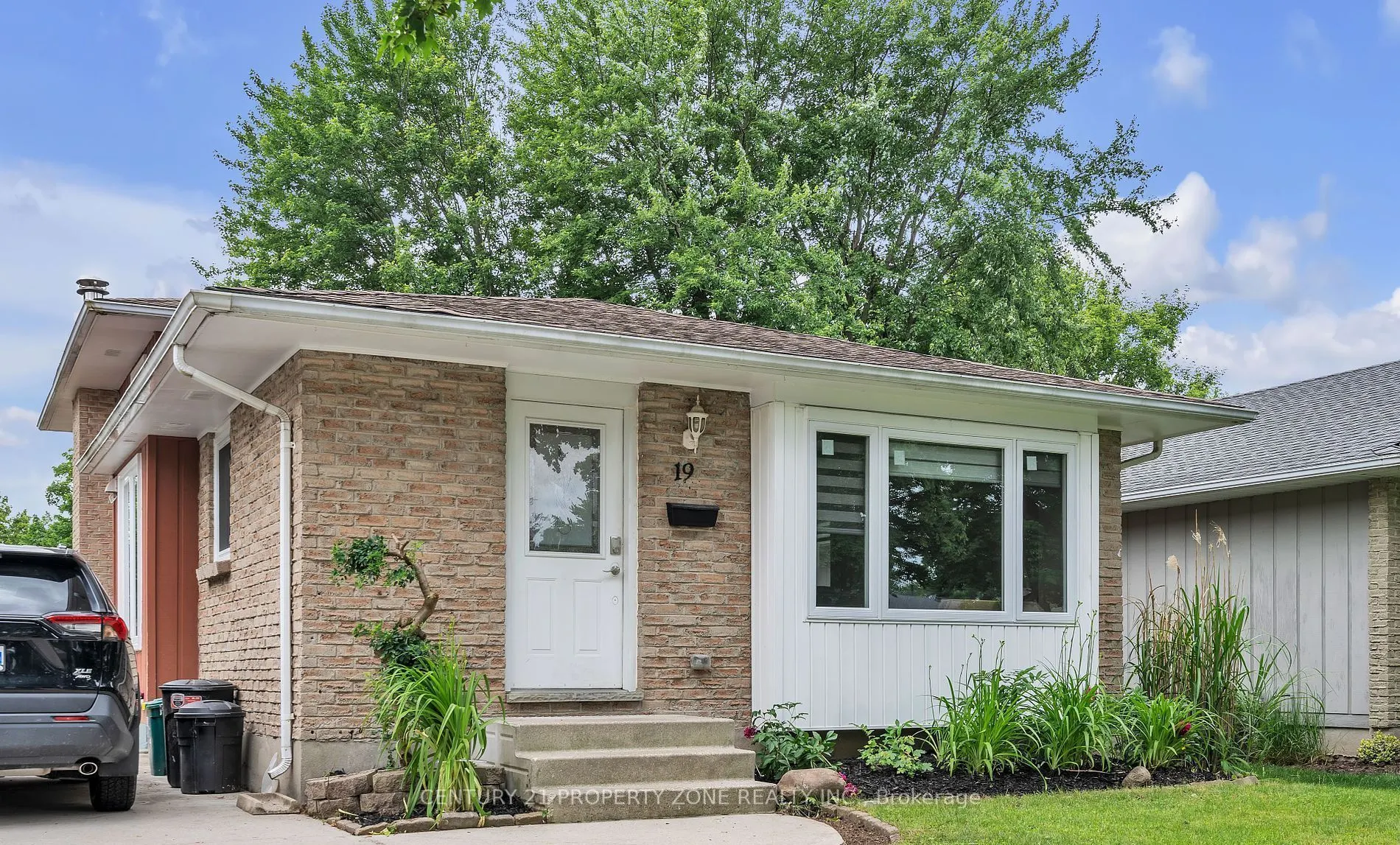 19 Stroud Crescent