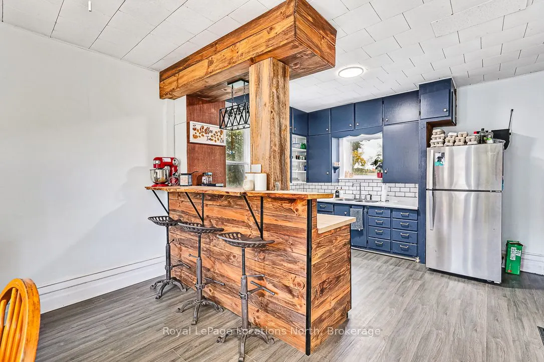 137662 GREY ROAD 12