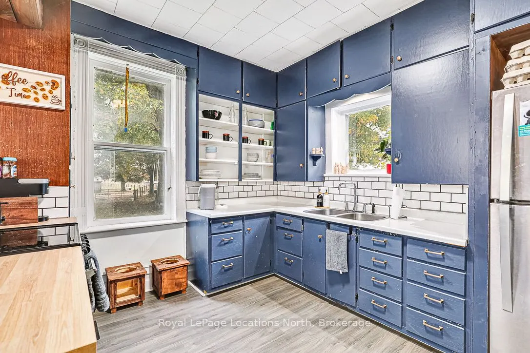 137662 GREY ROAD 12