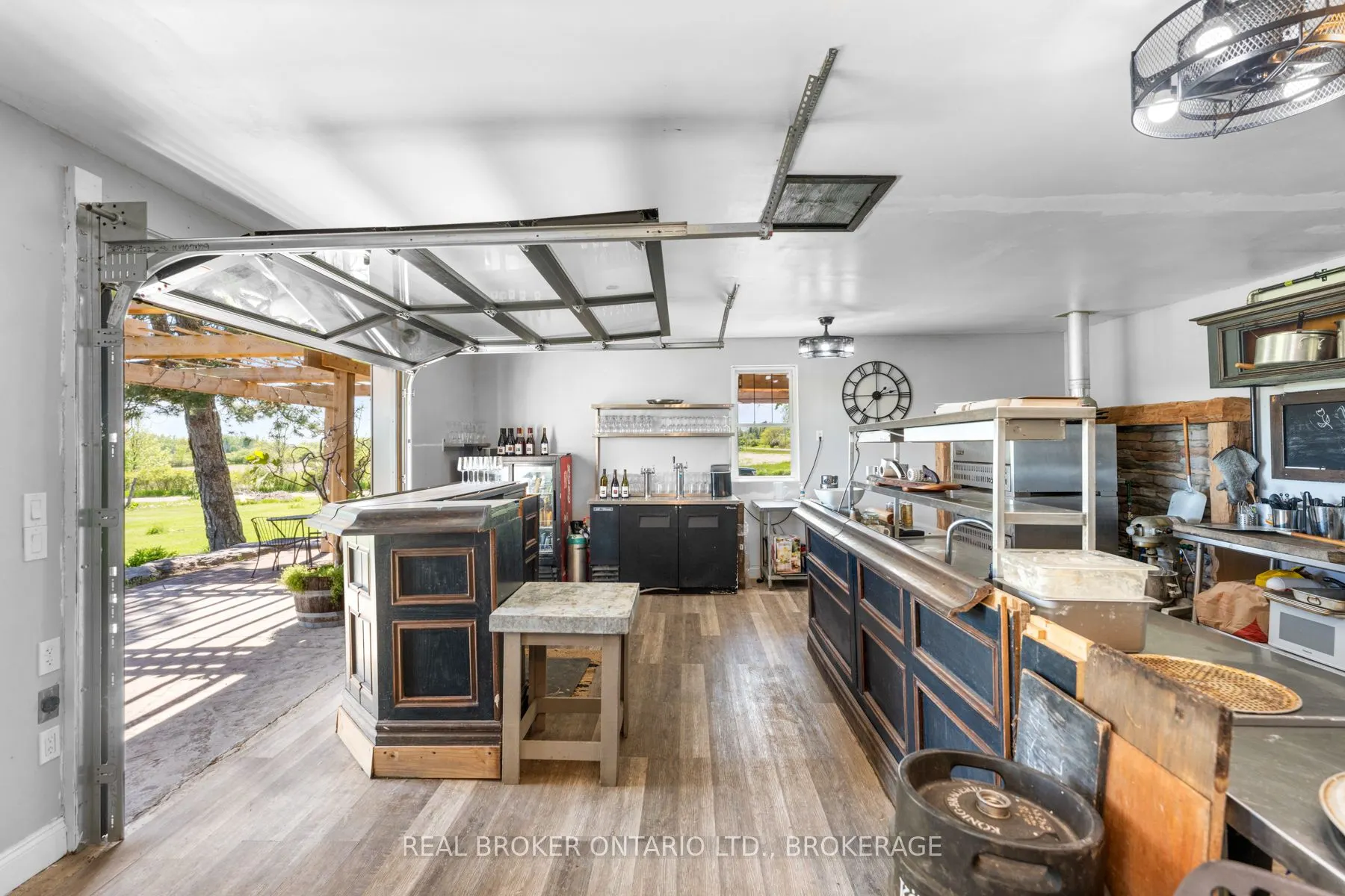 9656 Loyalist Parkway