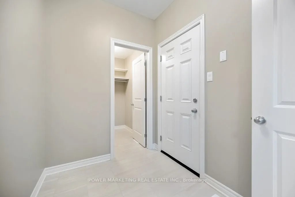 848 SNOWDROP Crescent