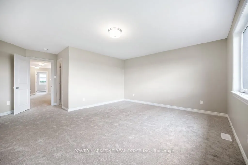 848 SNOWDROP Crescent