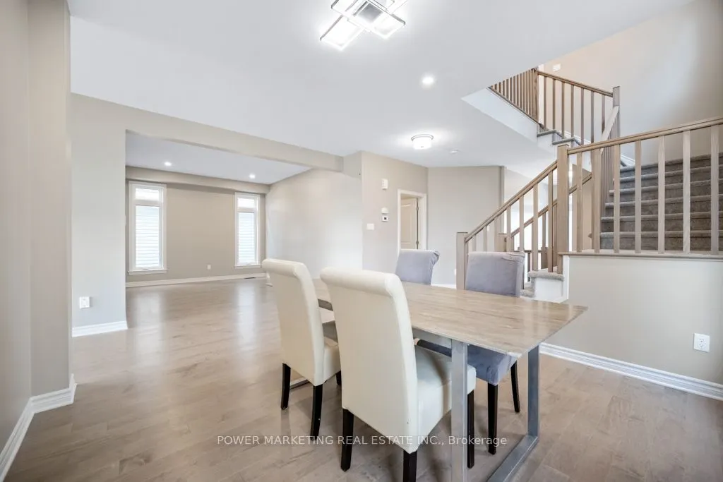 848 SNOWDROP Crescent