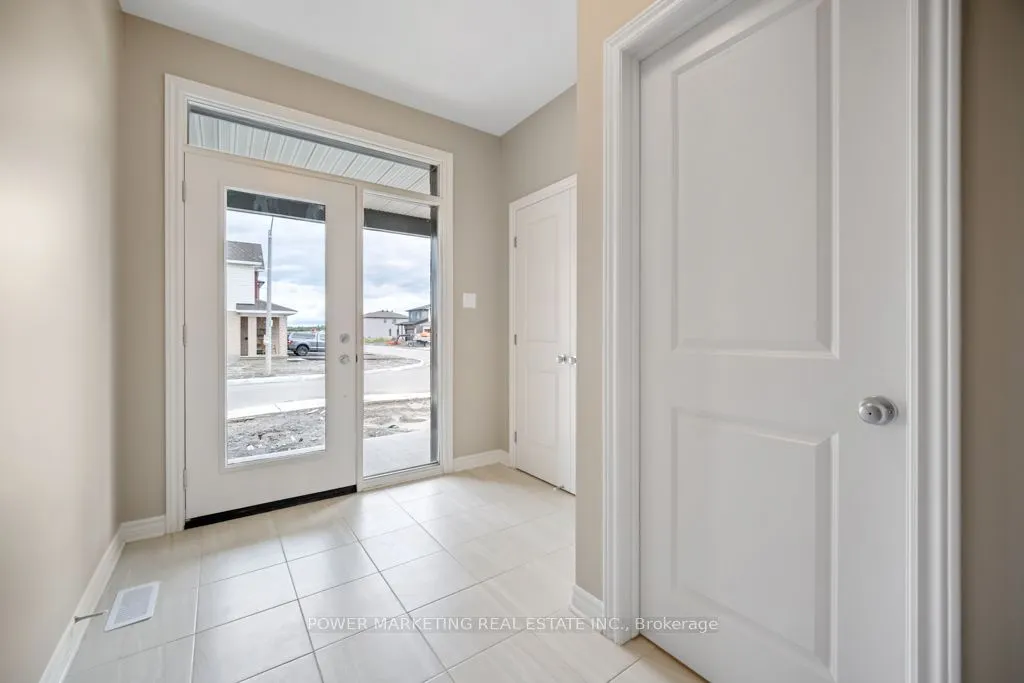 848 SNOWDROP Crescent