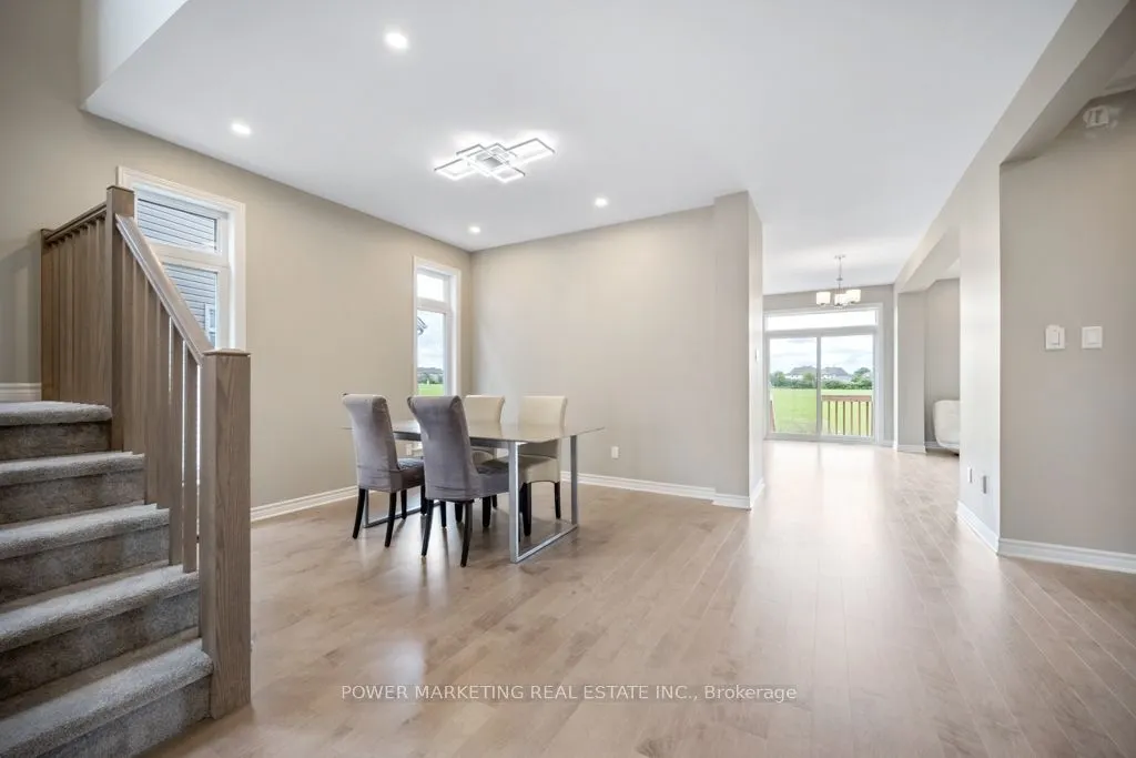 848 SNOWDROP Crescent