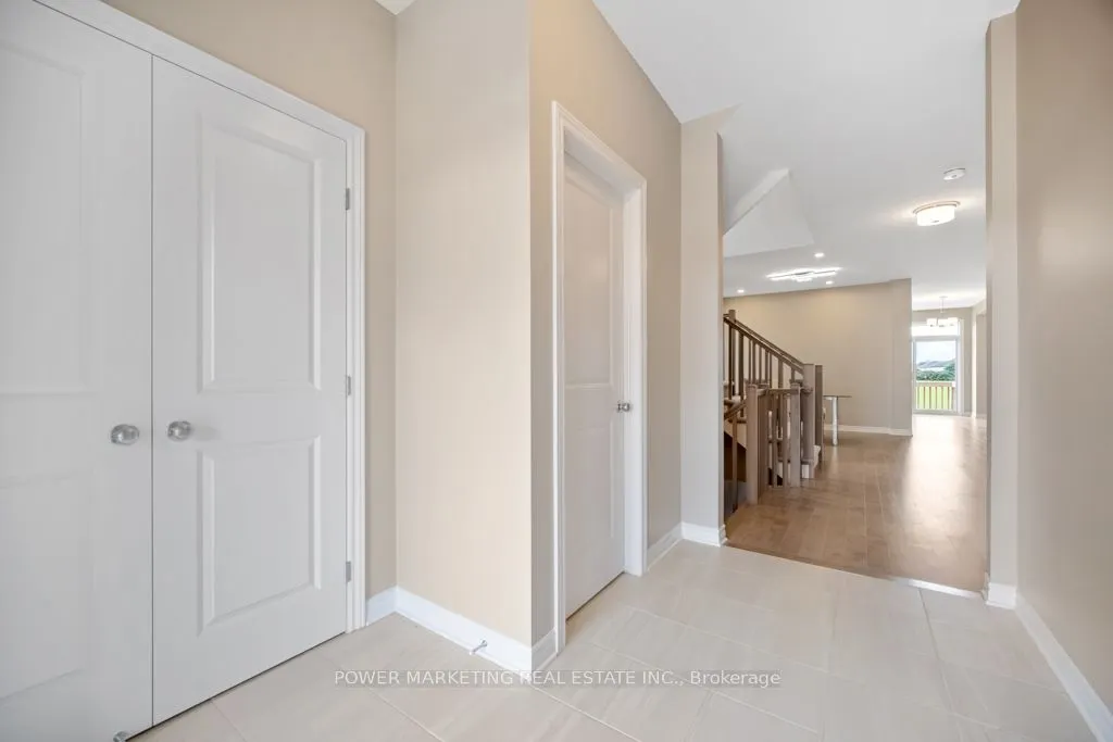 848 SNOWDROP Crescent