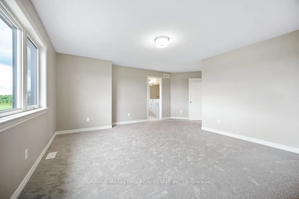 848 SNOWDROP Crescent