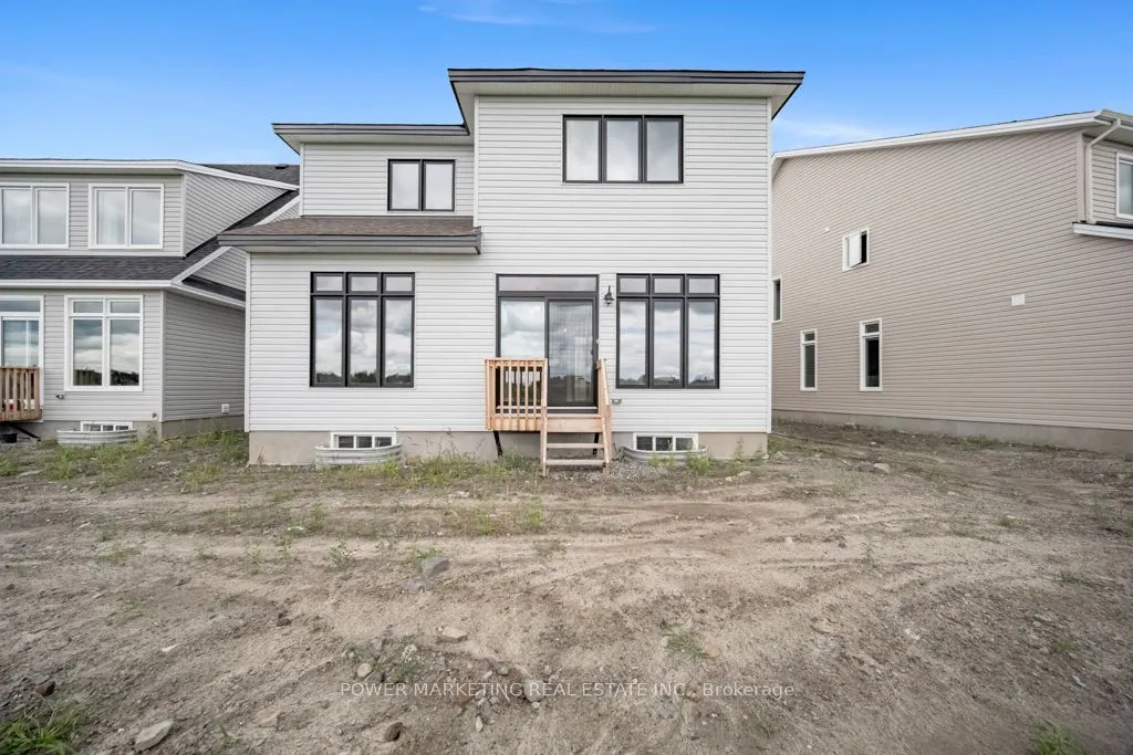 848 SNOWDROP Crescent