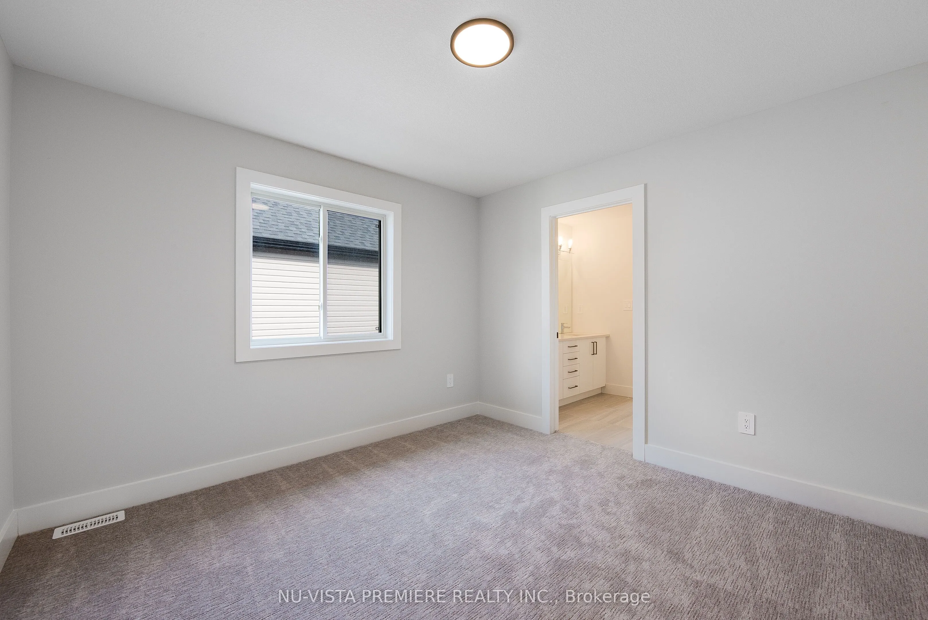 1689 Brayford Avenue