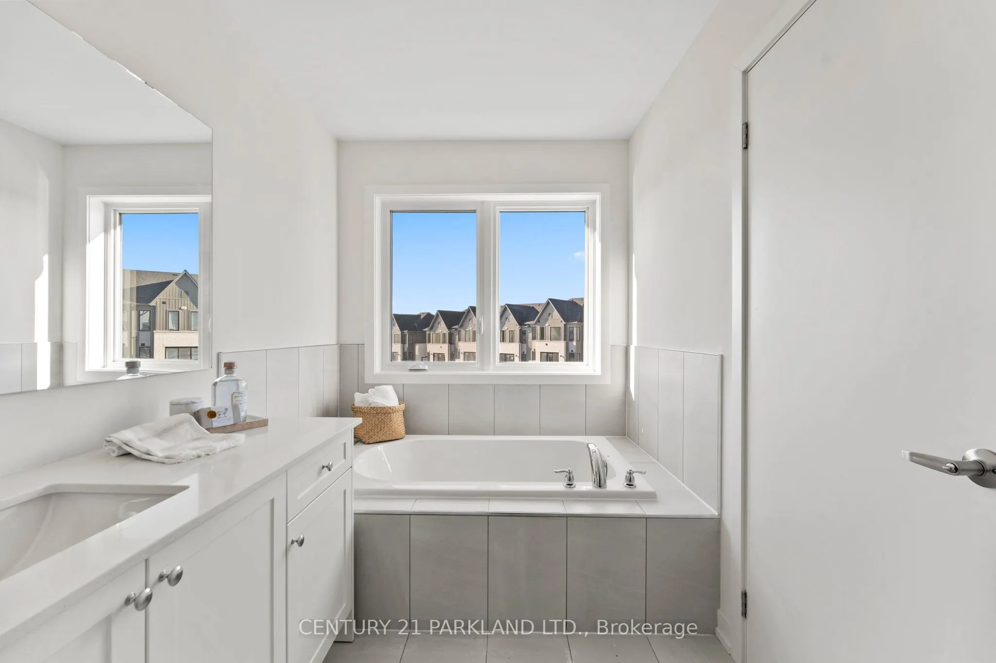 160 Densmore Road, ##3