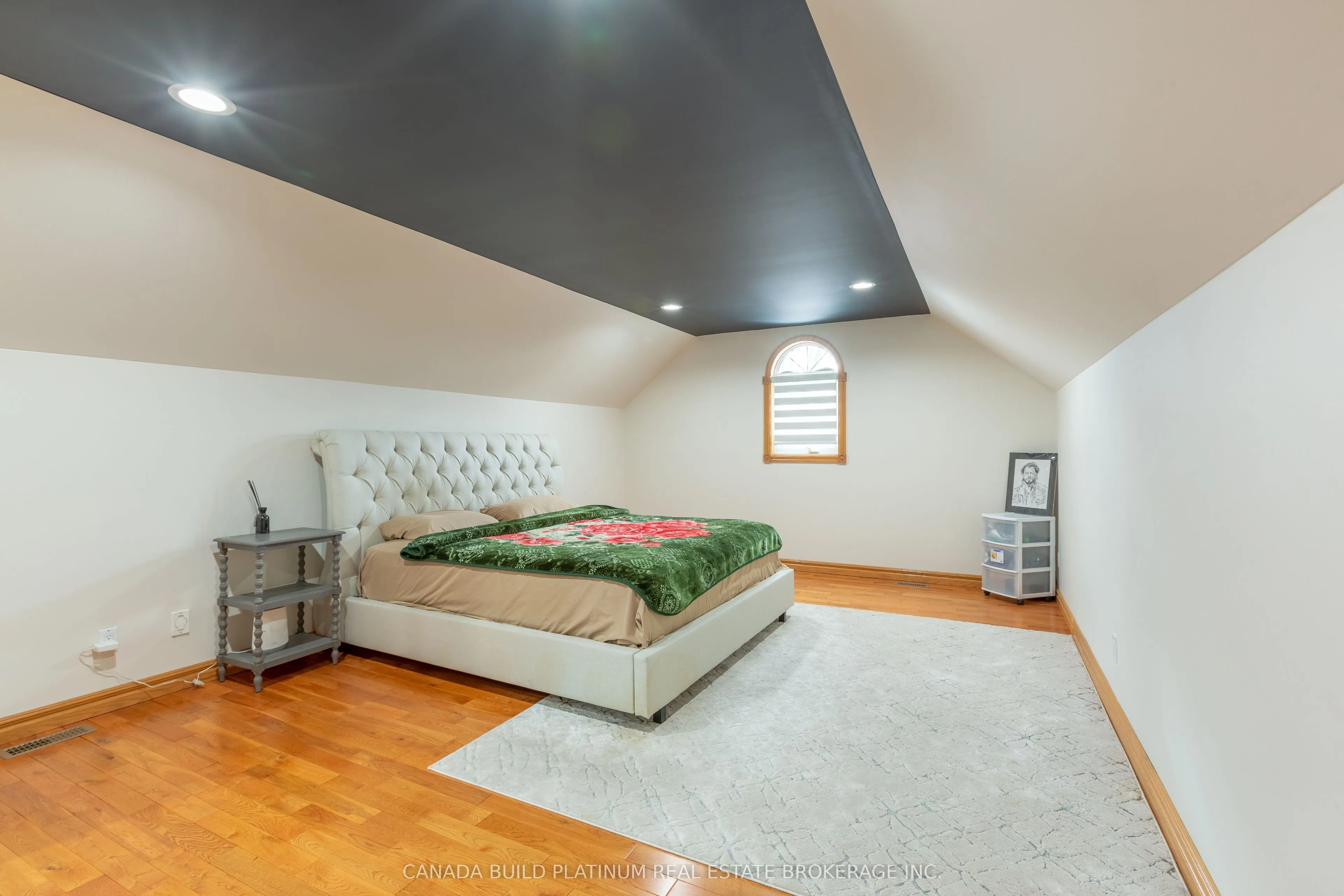 150 Seymour Crescent