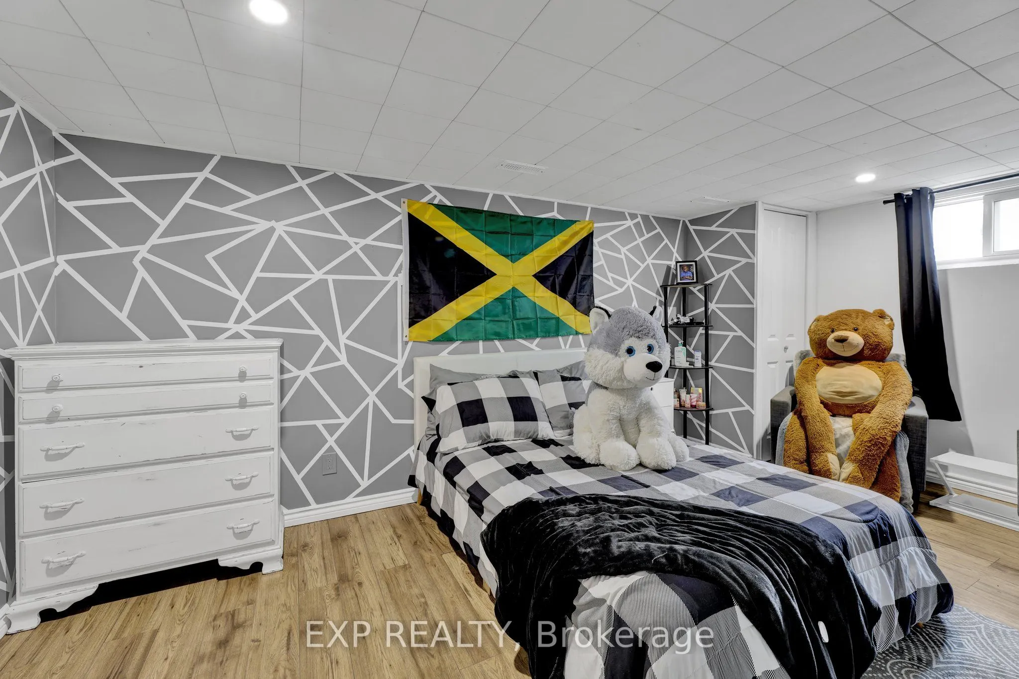 255 Edgewood Drive