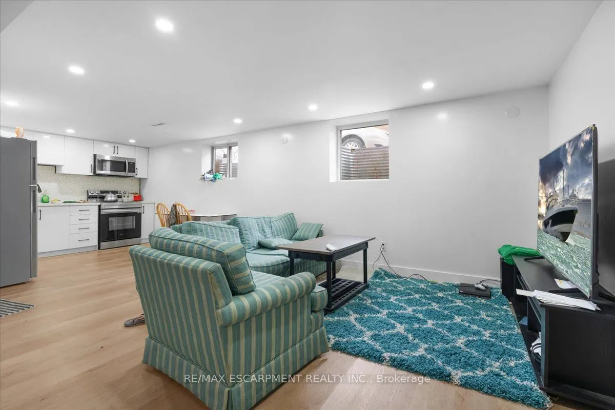 37 Lilacside Drive