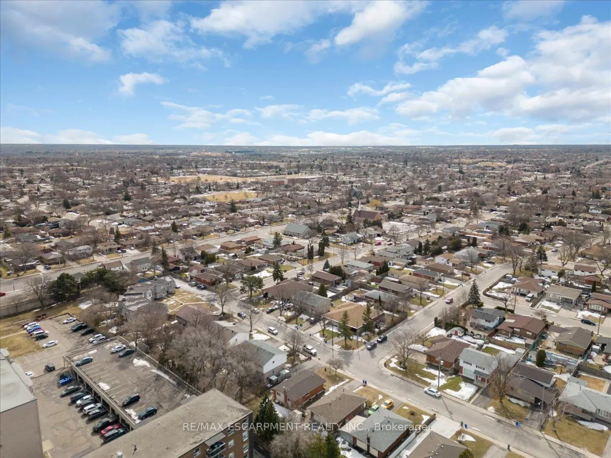 37 Lilacside Drive