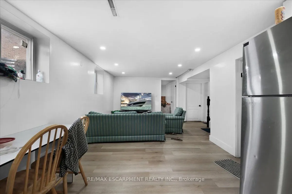 37 Lilacside Drive