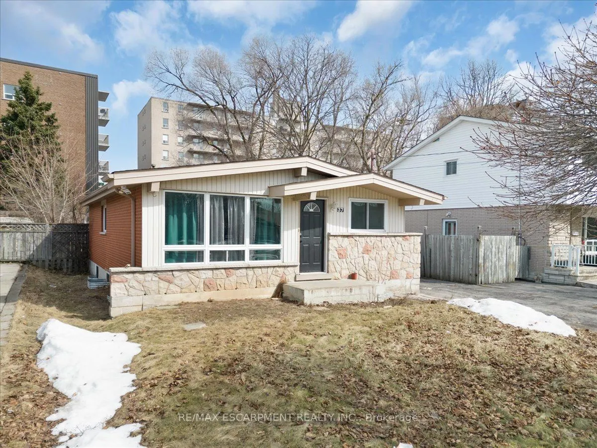 37 Lilacside Drive