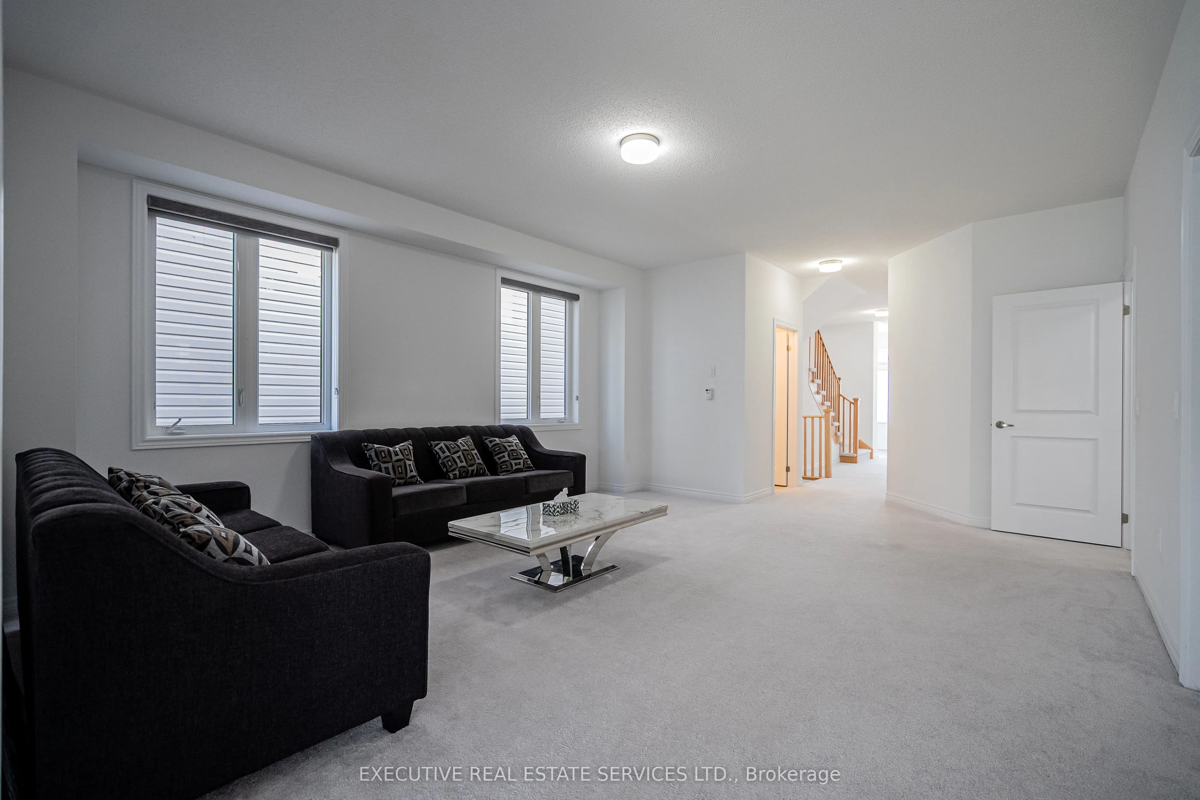 283 Rea Drive N