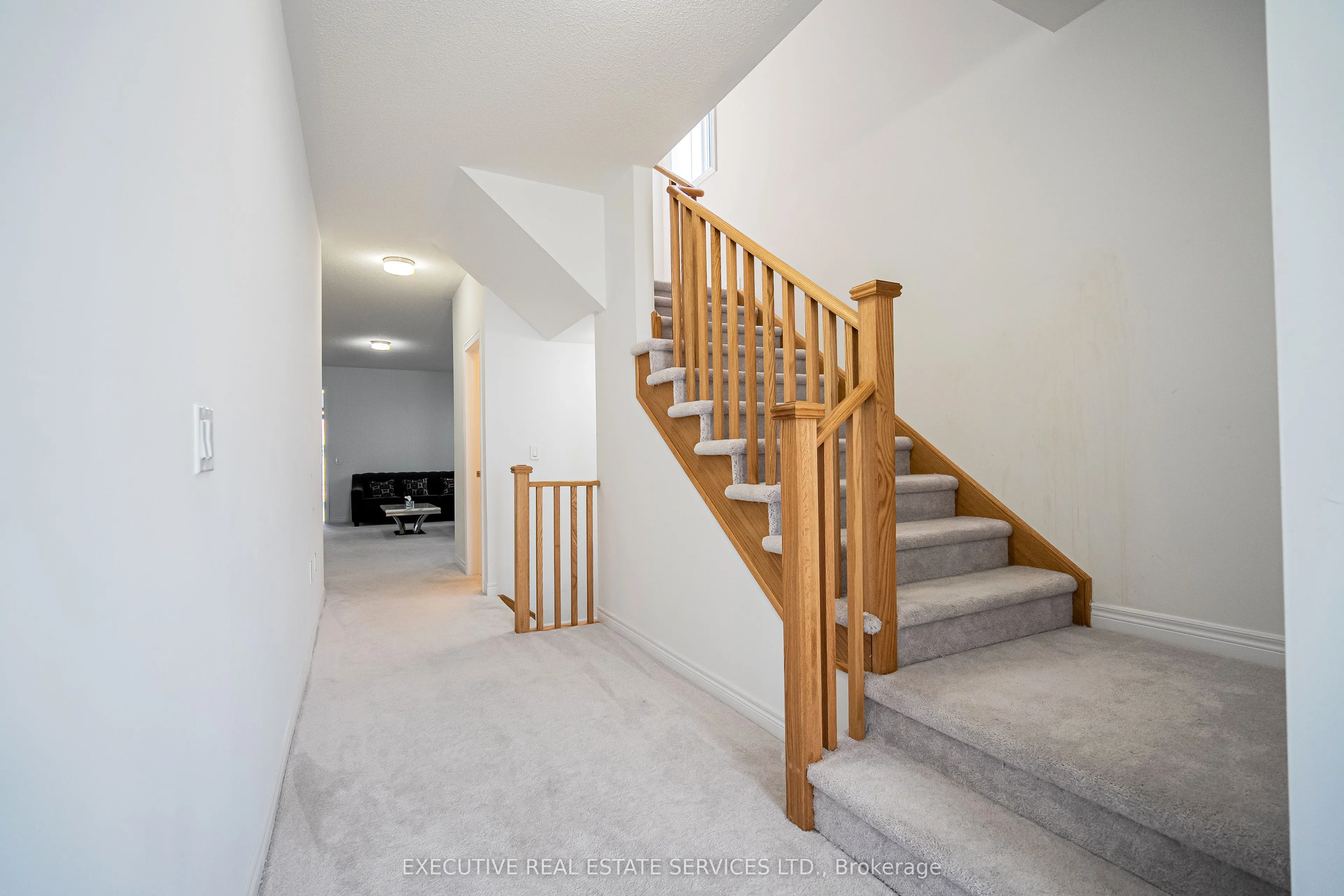 283 Rea Drive N