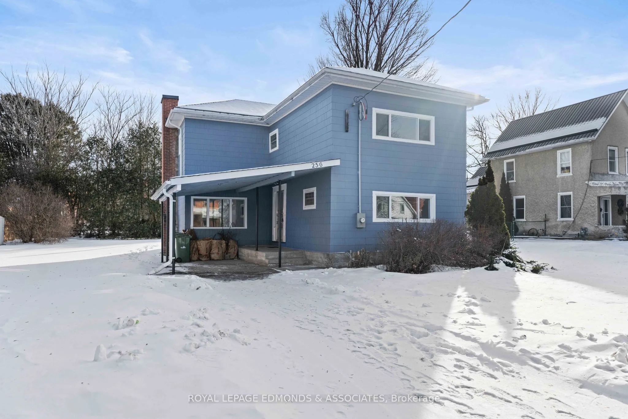 256 Renfrew Street