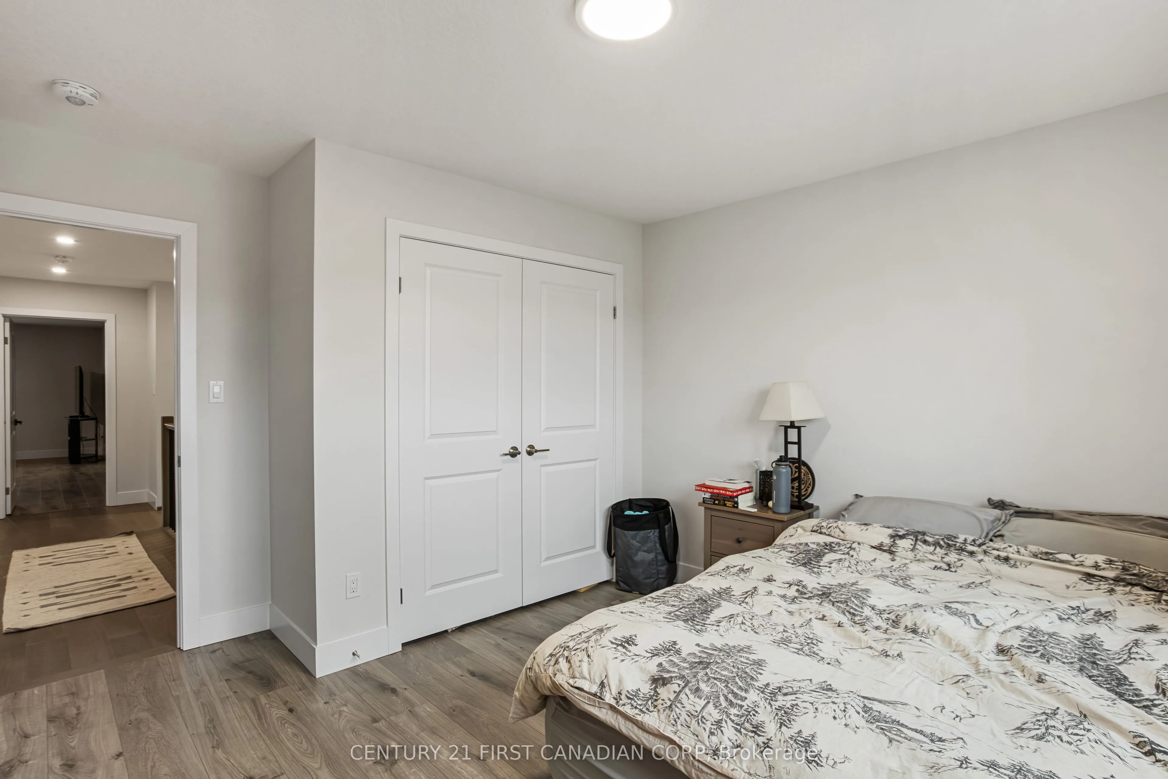 215 ROY MCDONALD Drive N