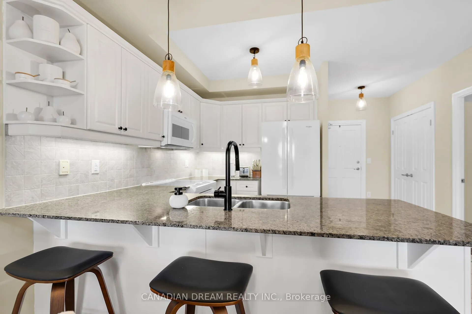 1030 Coronation Drive, #907