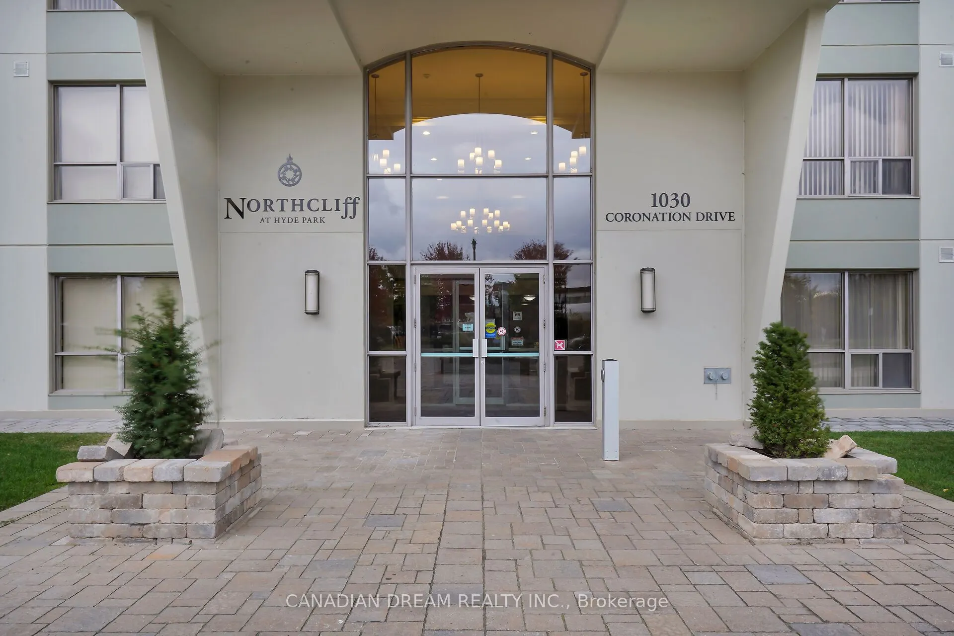 1030 Coronation Drive, #907