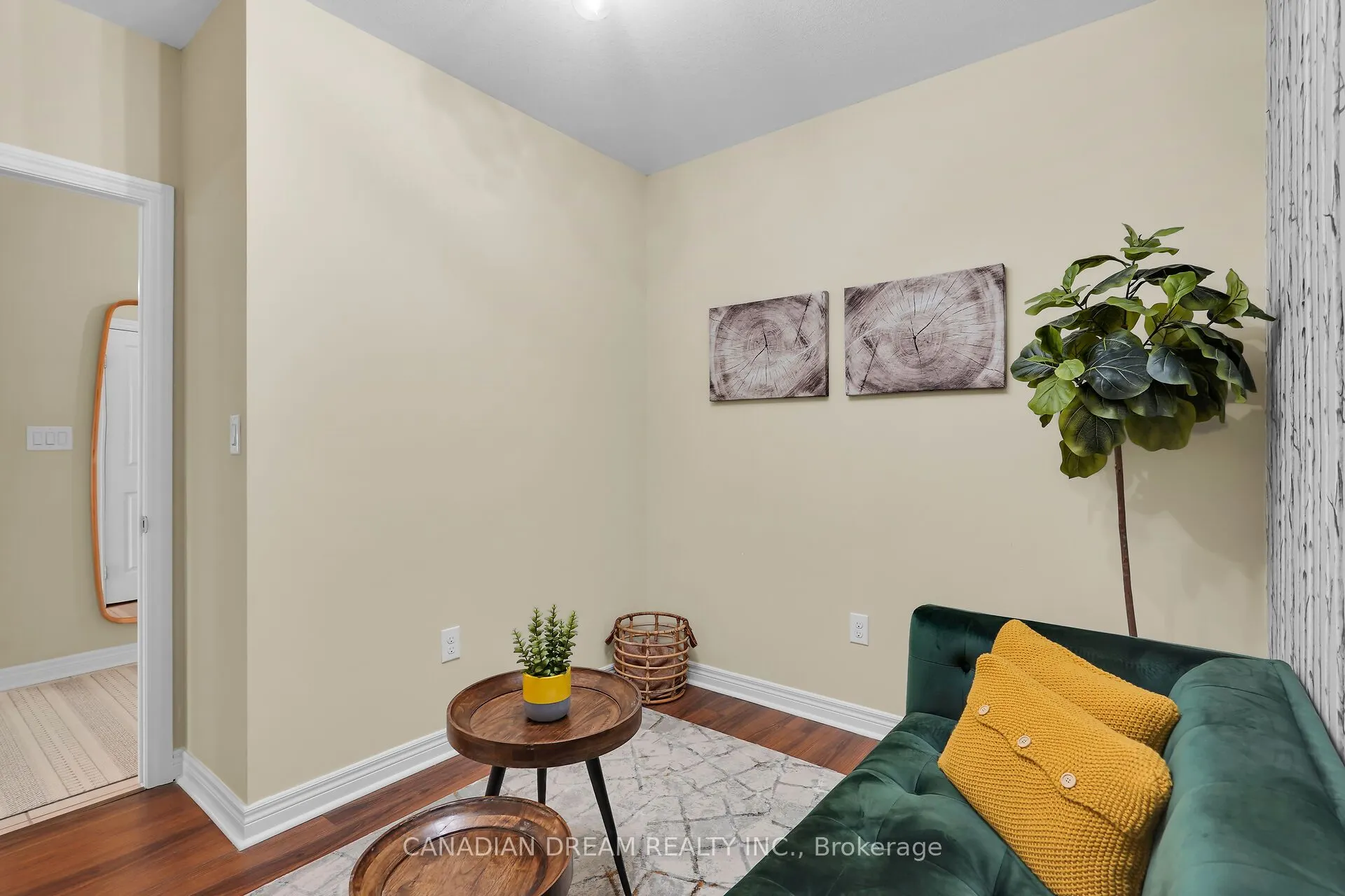 1030 Coronation Drive, #907