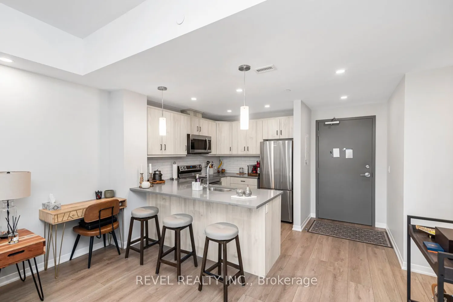 3998 Victoria Avenue #408