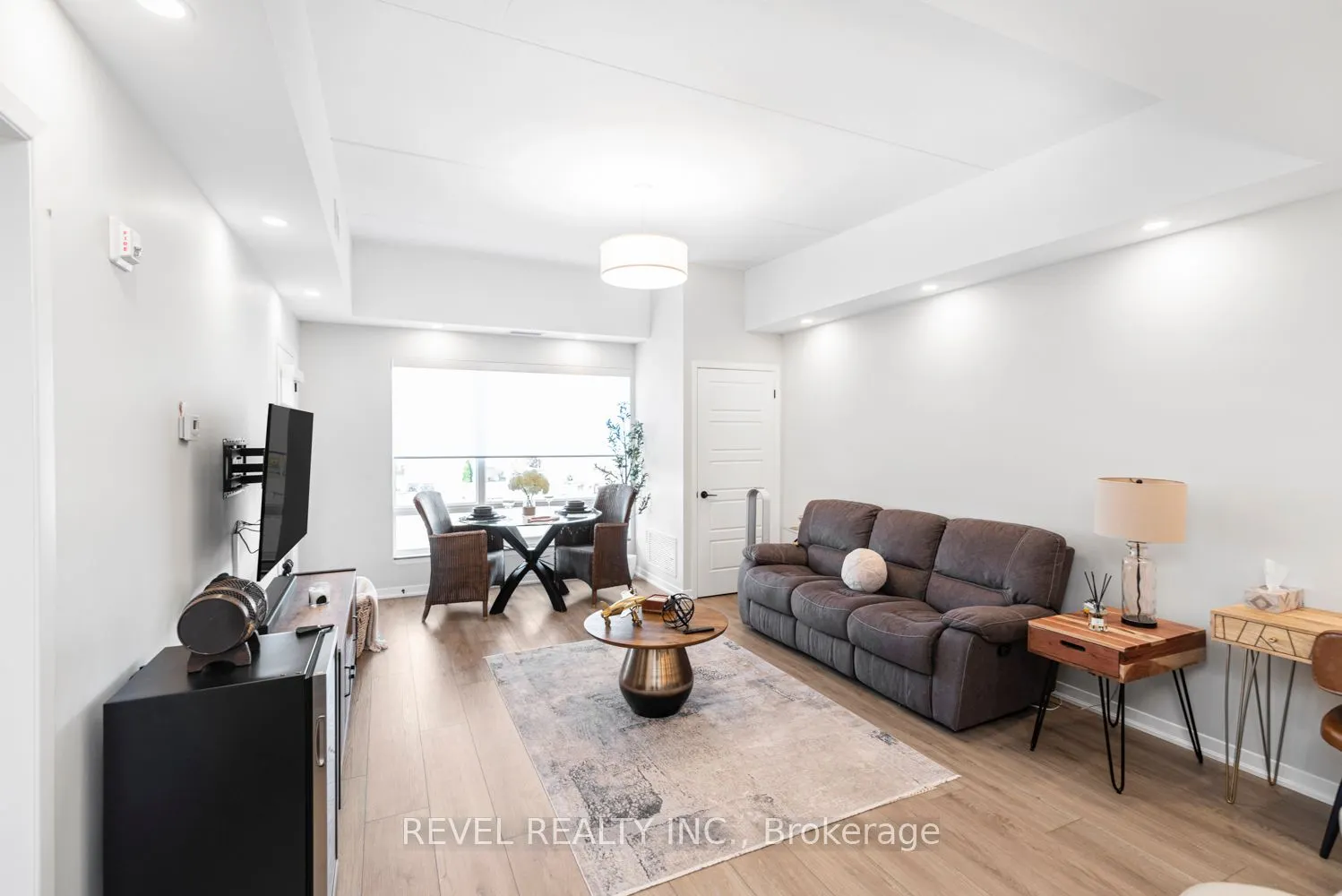 3998 Victoria Avenue #408