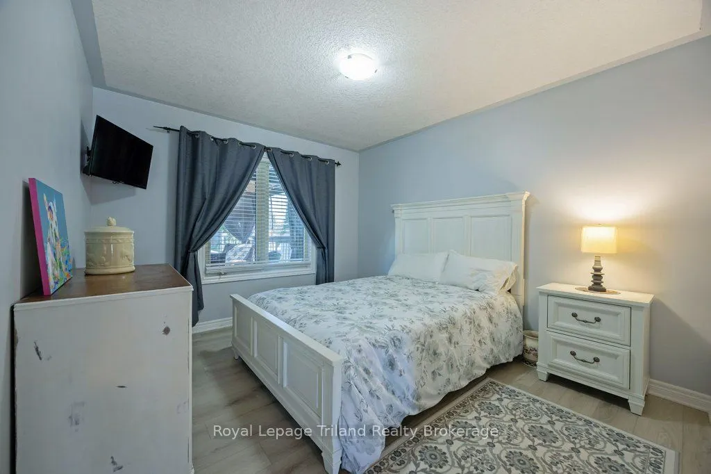 12 Graydon Drive