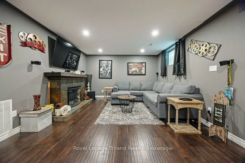 12 Graydon Drive