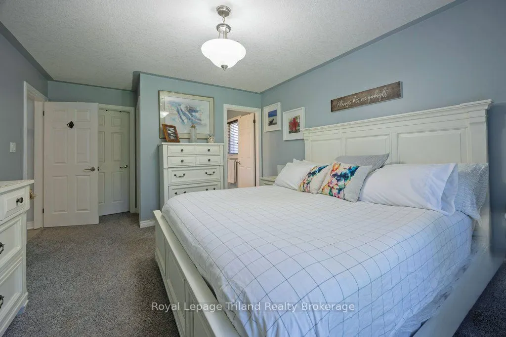12 Graydon Drive