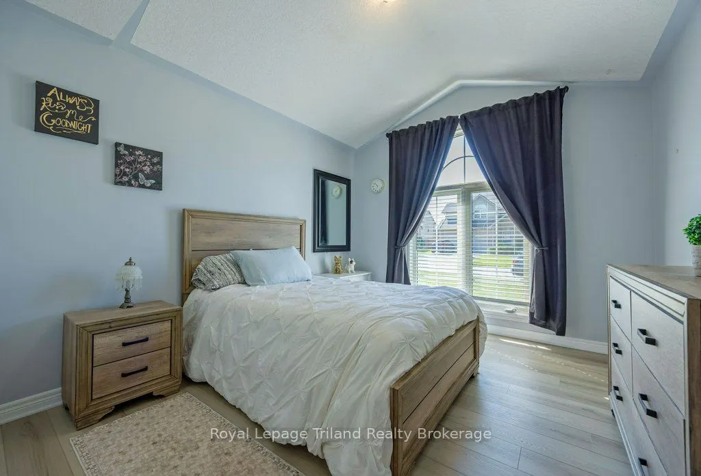 12 Graydon Drive