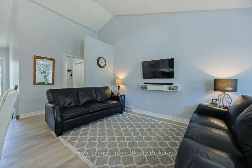 12 Graydon Drive