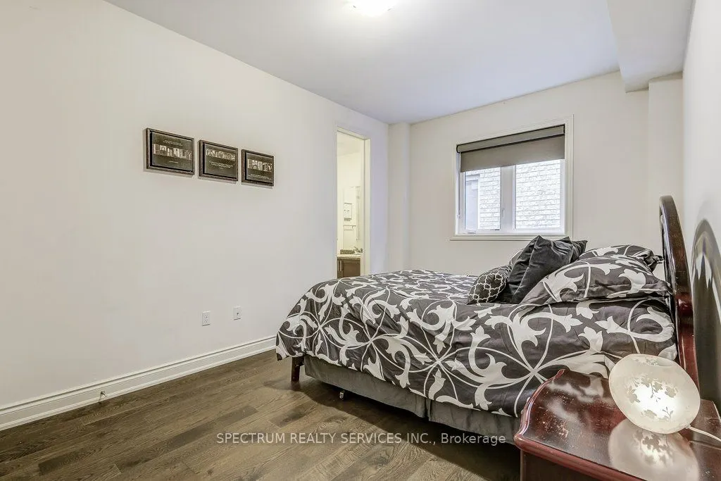 35 Chaumont Drive