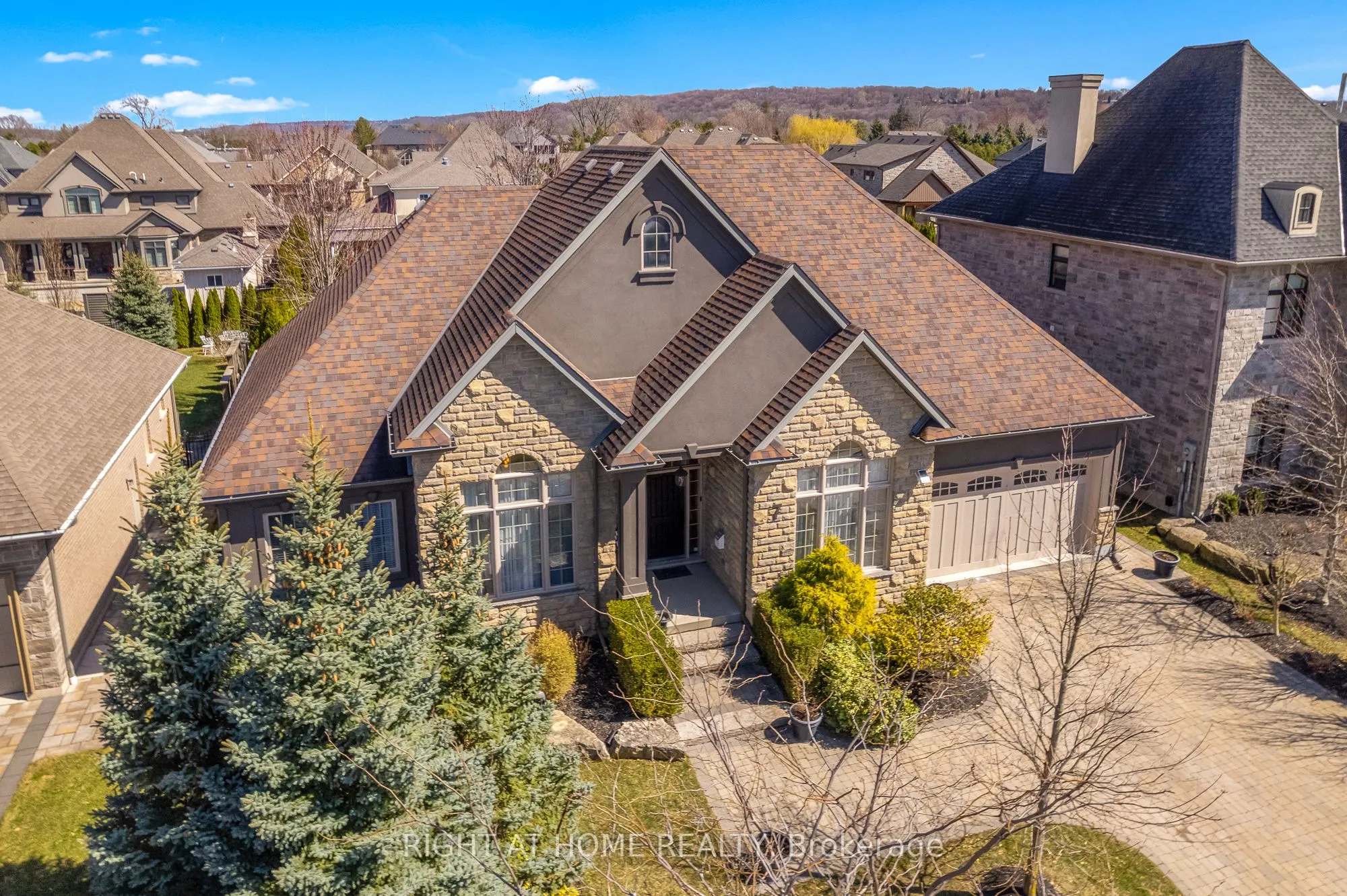7 Sandalwood Crescent