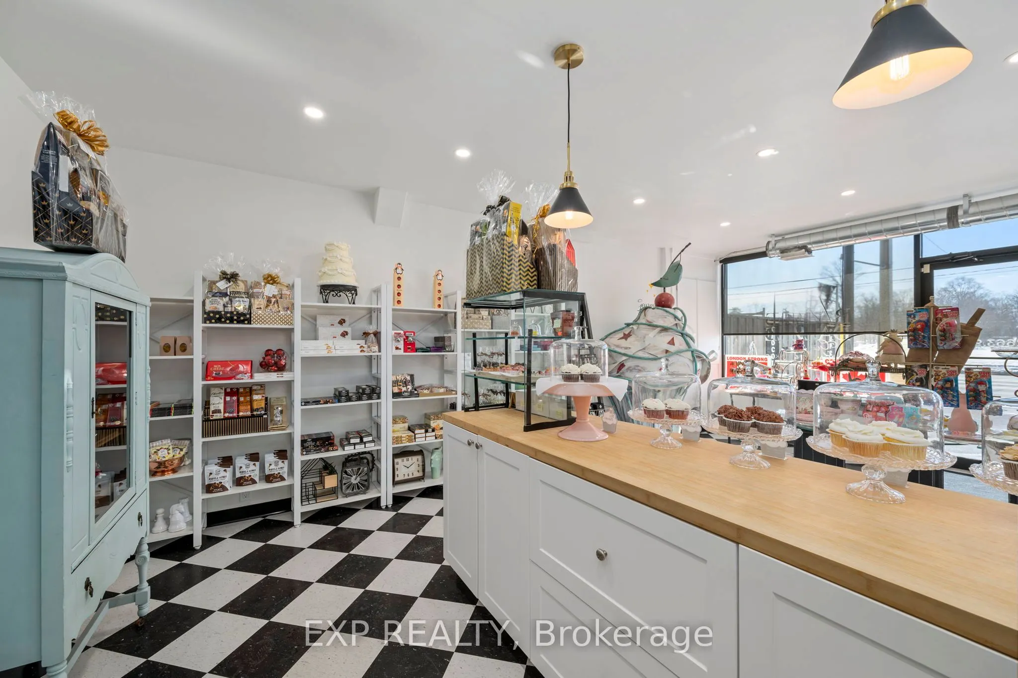 319 Springbank Drive