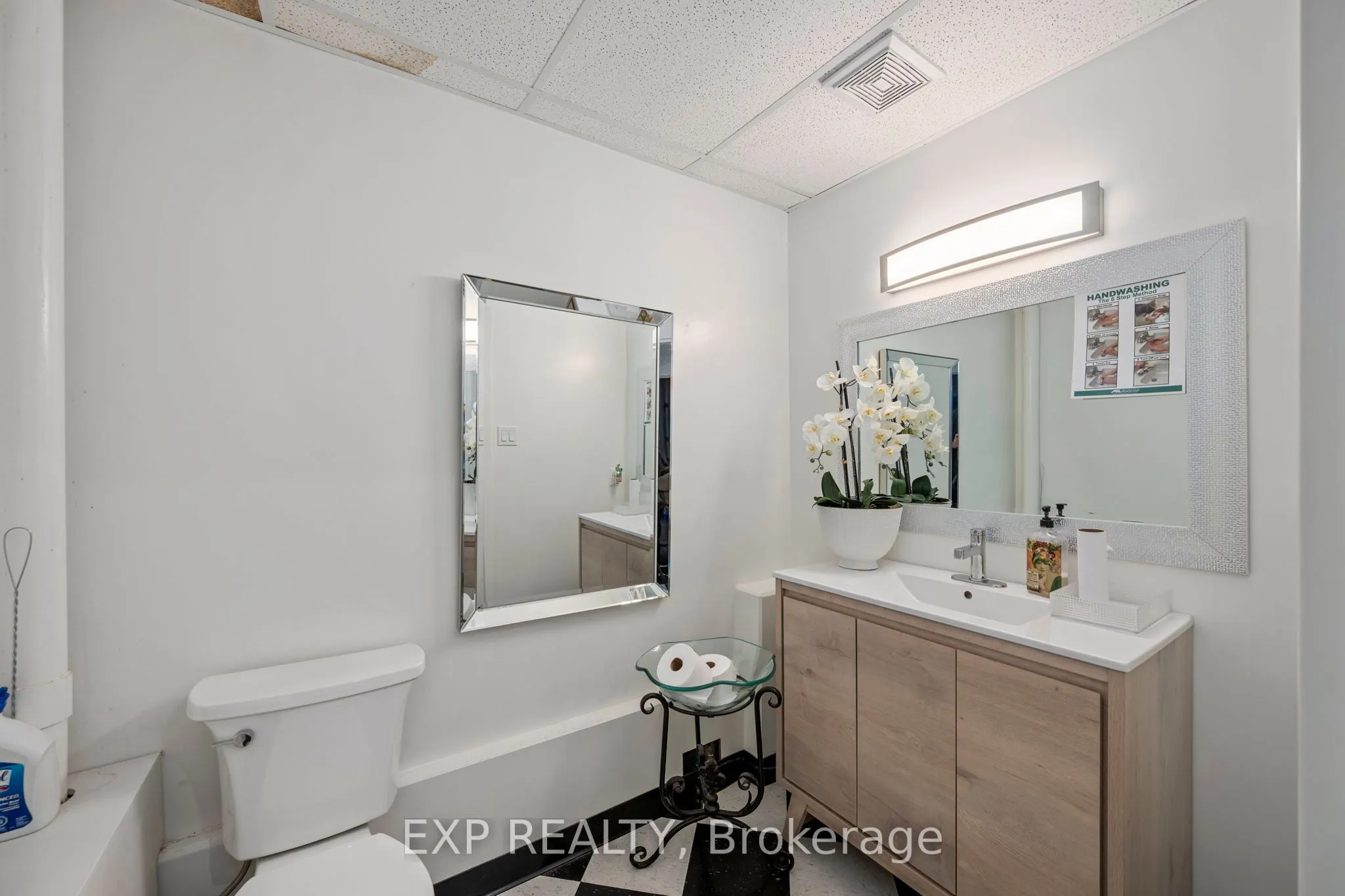 319 Springbank Drive