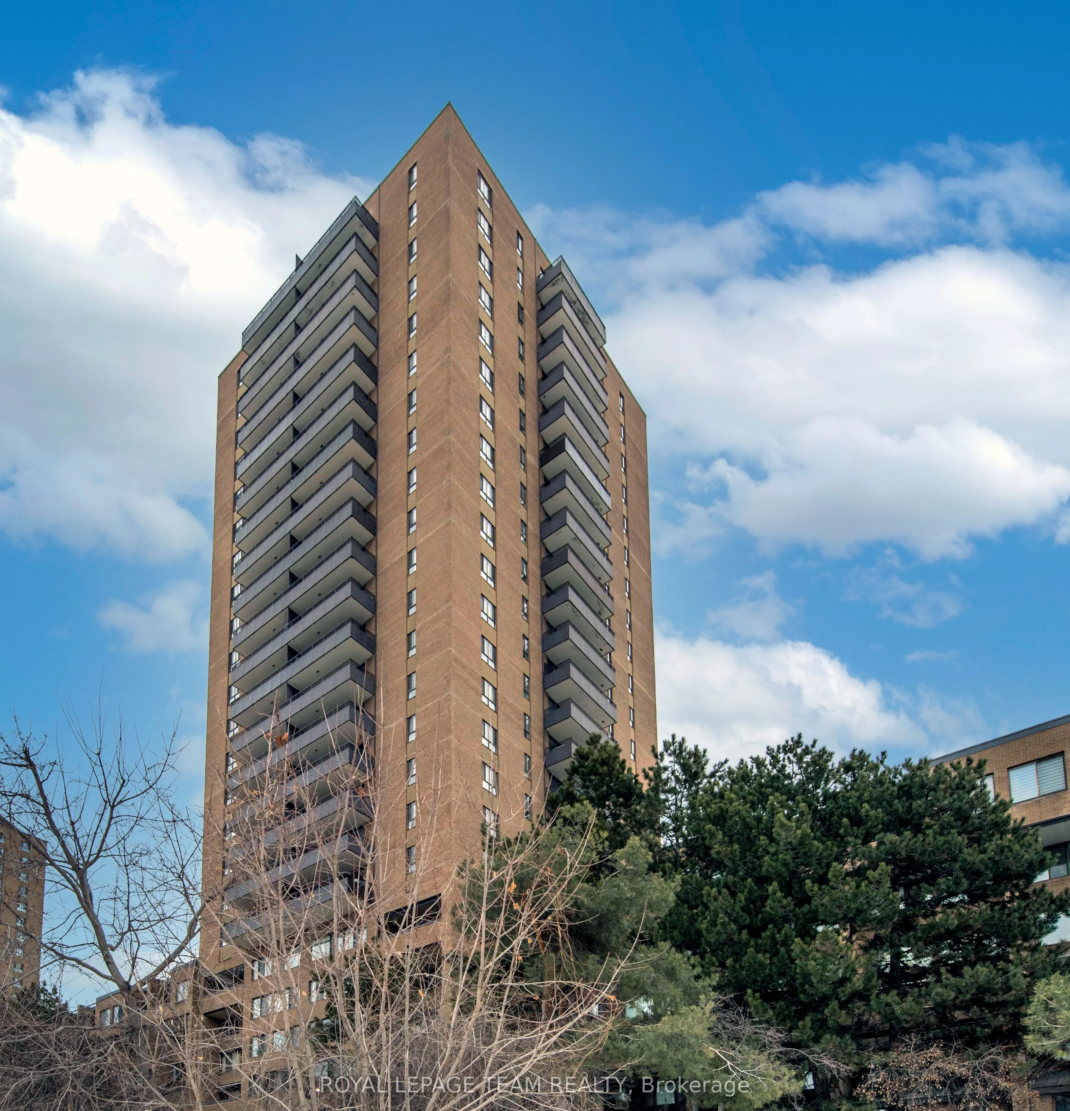 515 ST LAURENT Boulevard, #1909