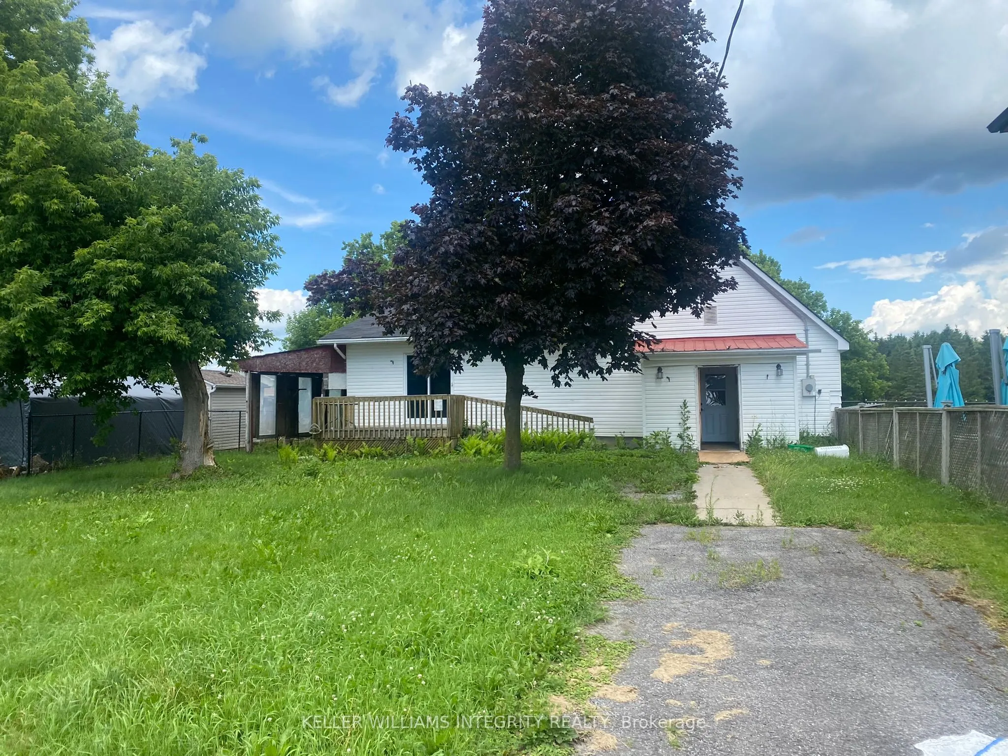 2415 DU LAC Road
