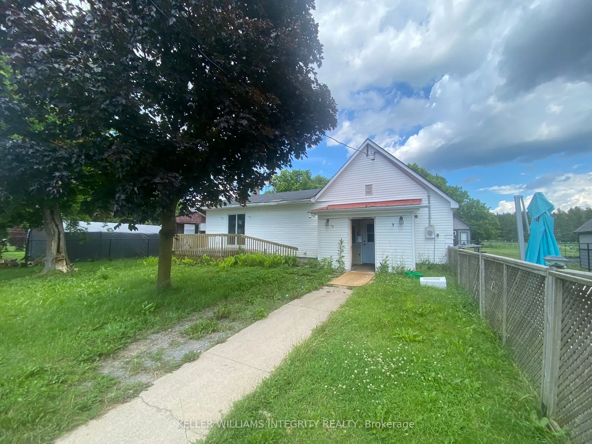 2415 DU LAC Road