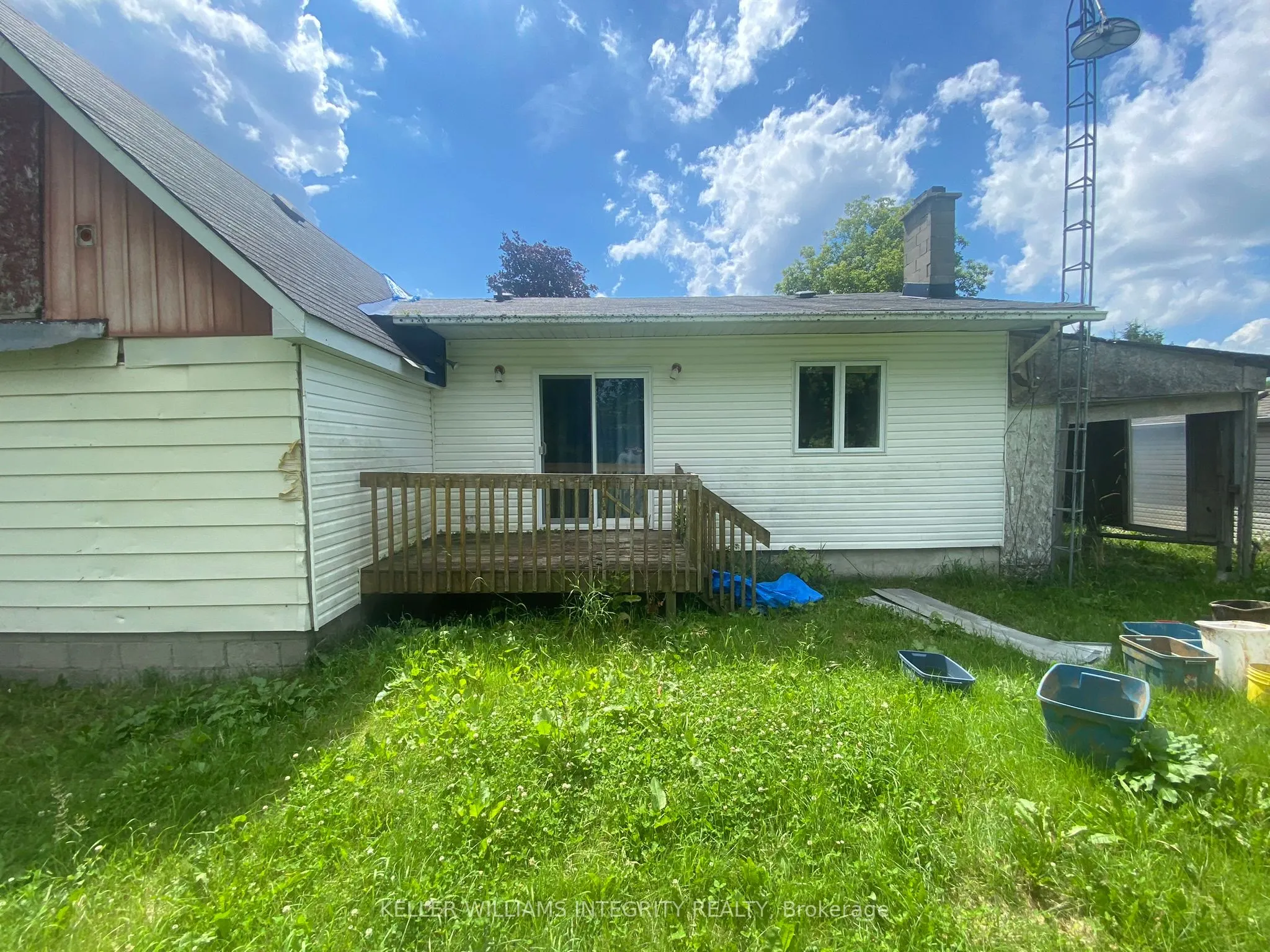 2415 DU LAC Road
