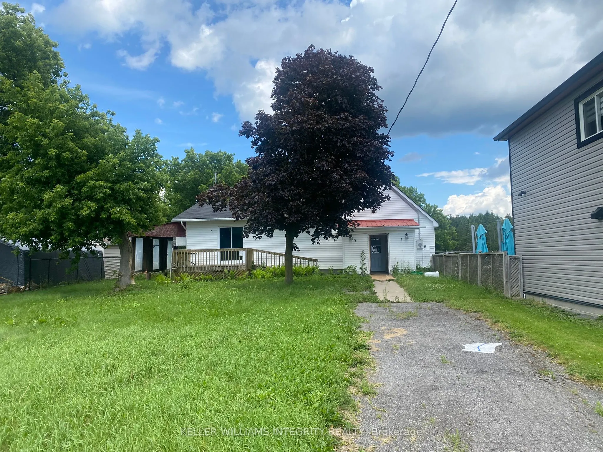 2415 DU LAC Road