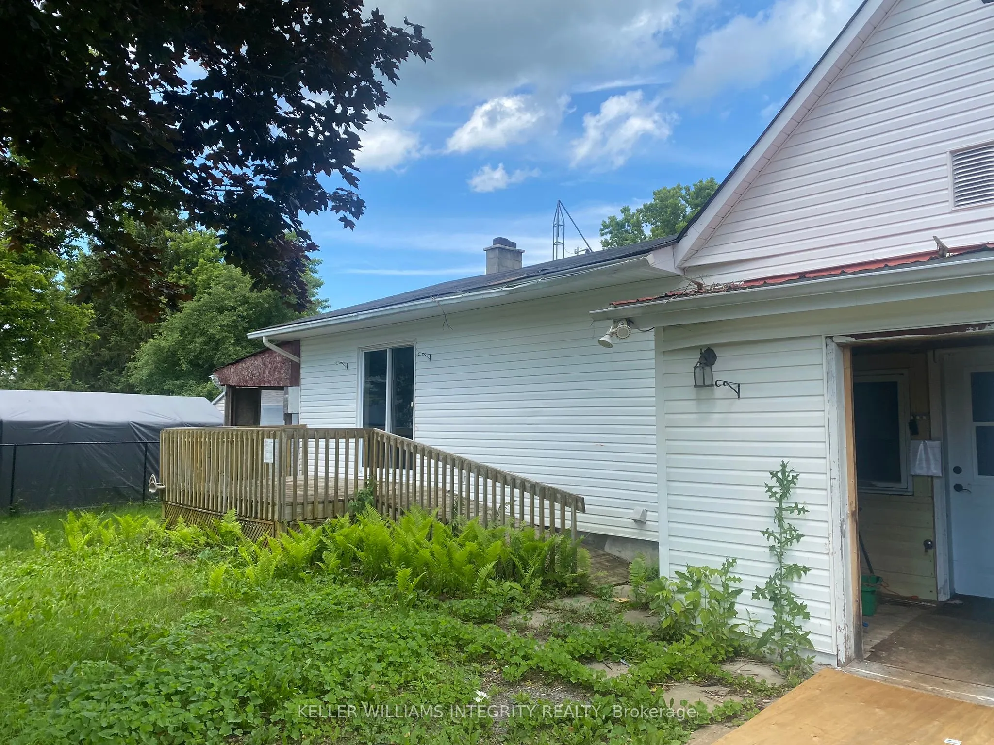2415 DU LAC Road