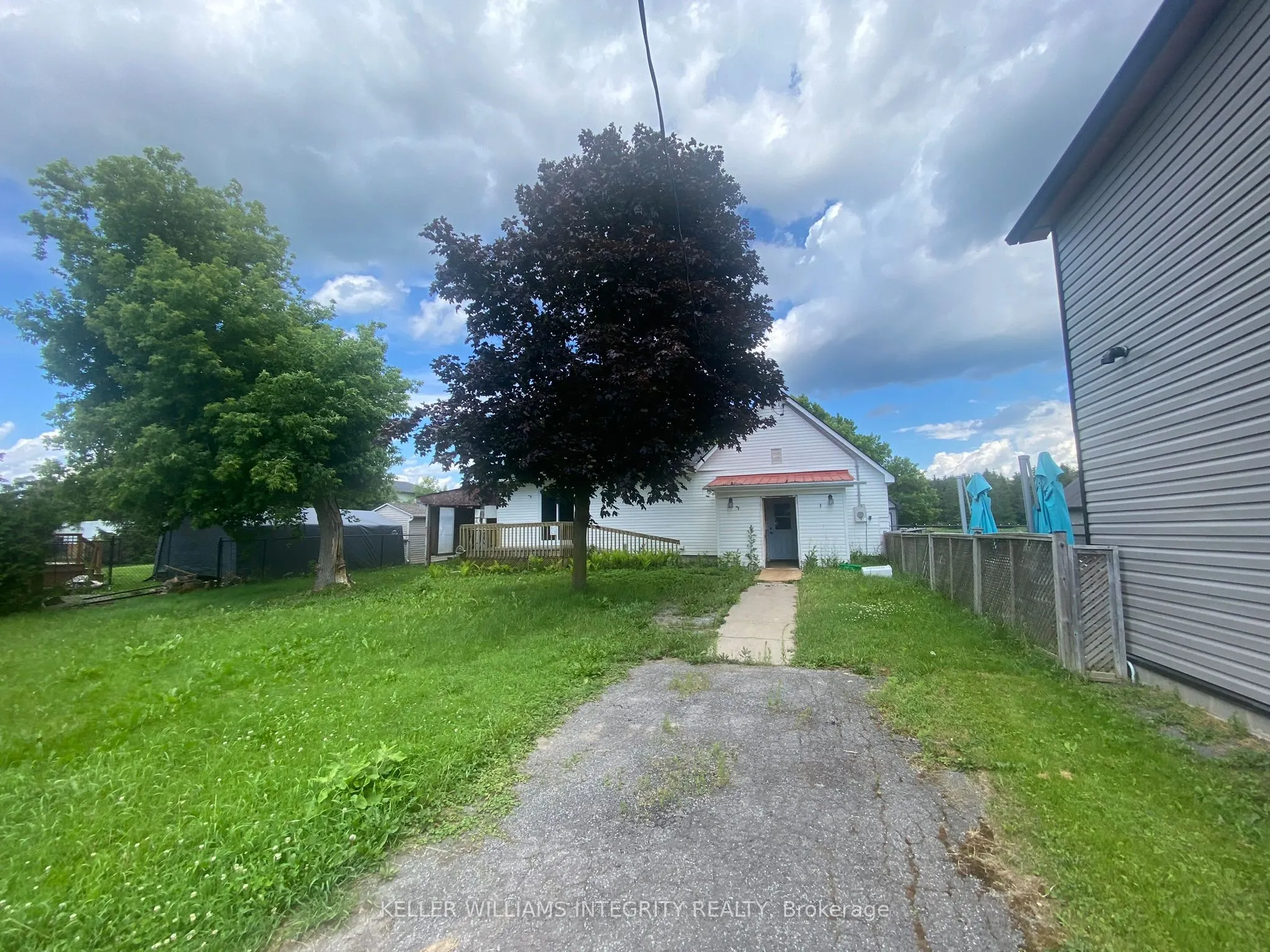 2415 DU LAC Road