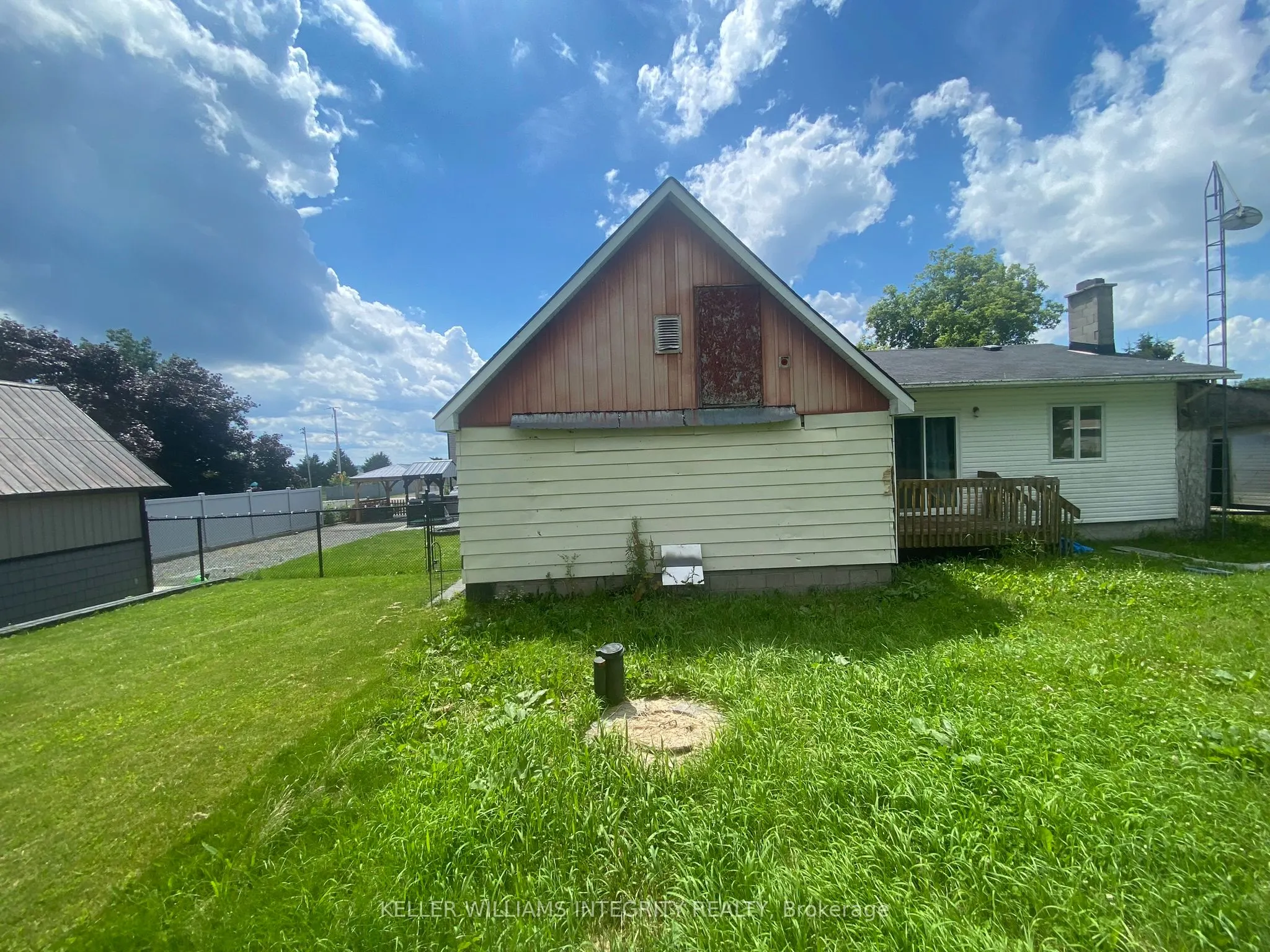 2415 DU LAC Road