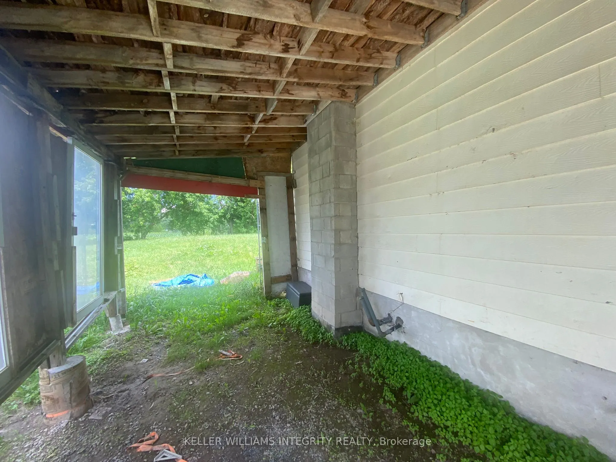 2415 DU LAC Road