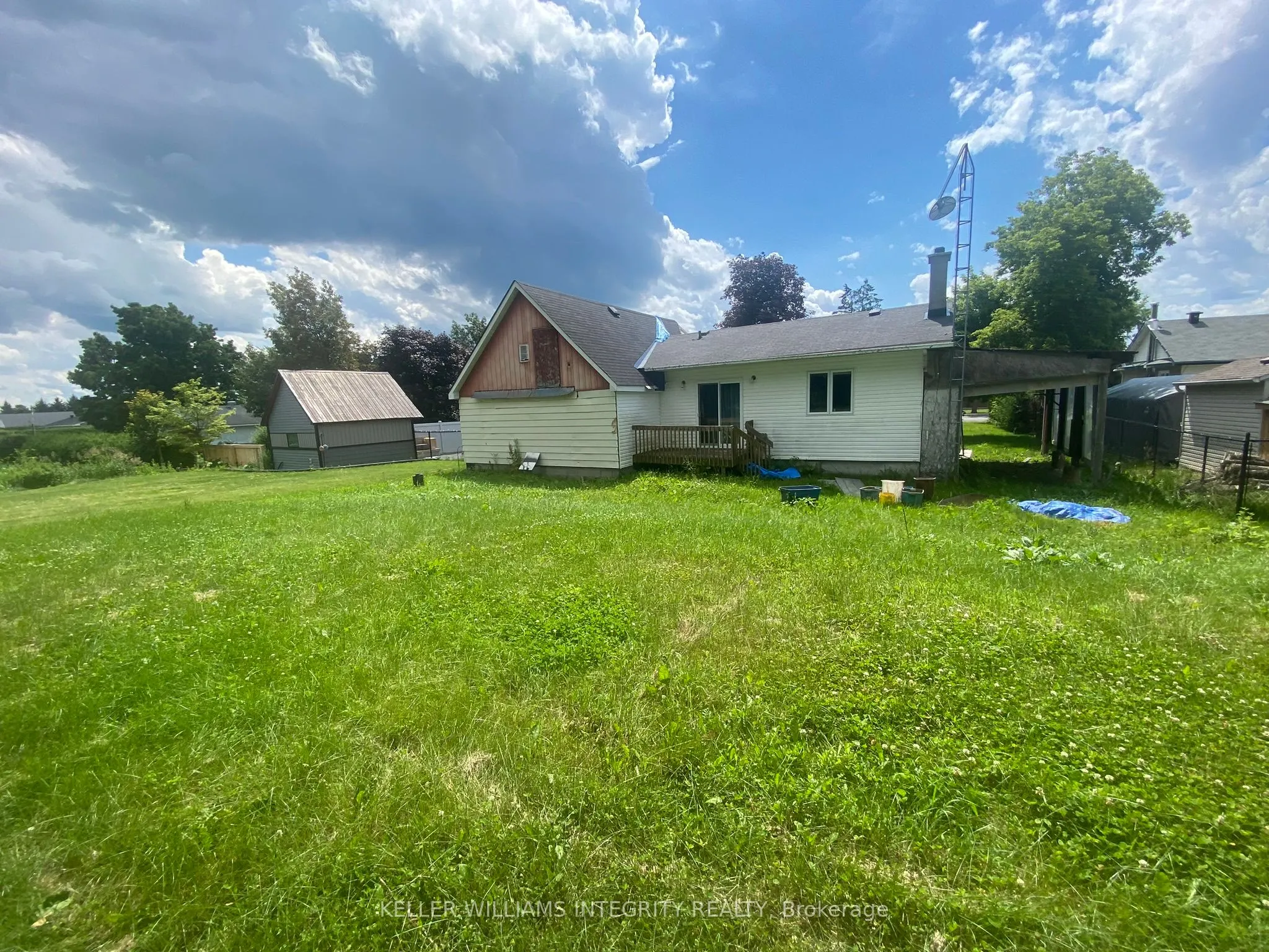 2415 DU LAC Road