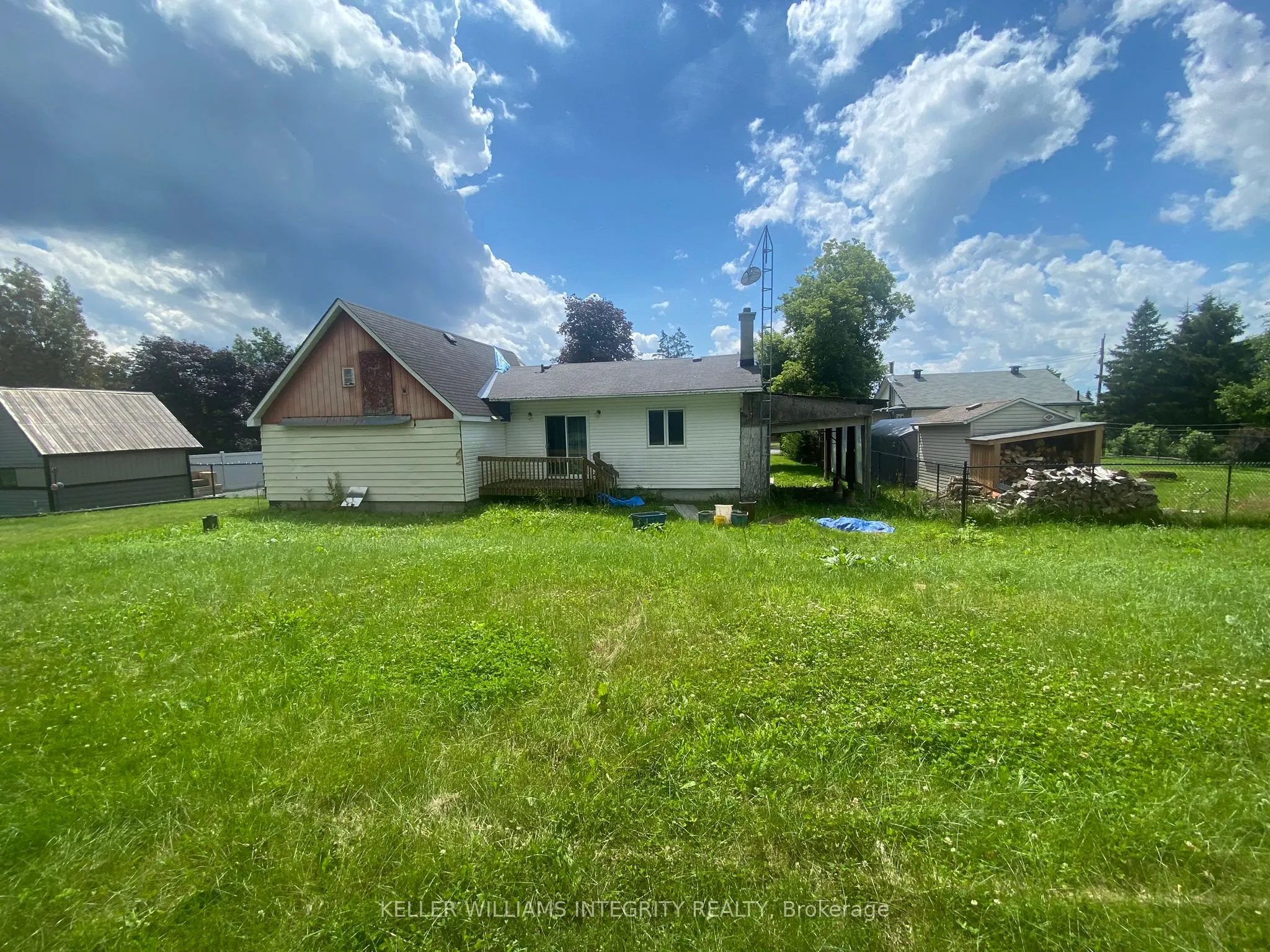 2415 DU LAC Road